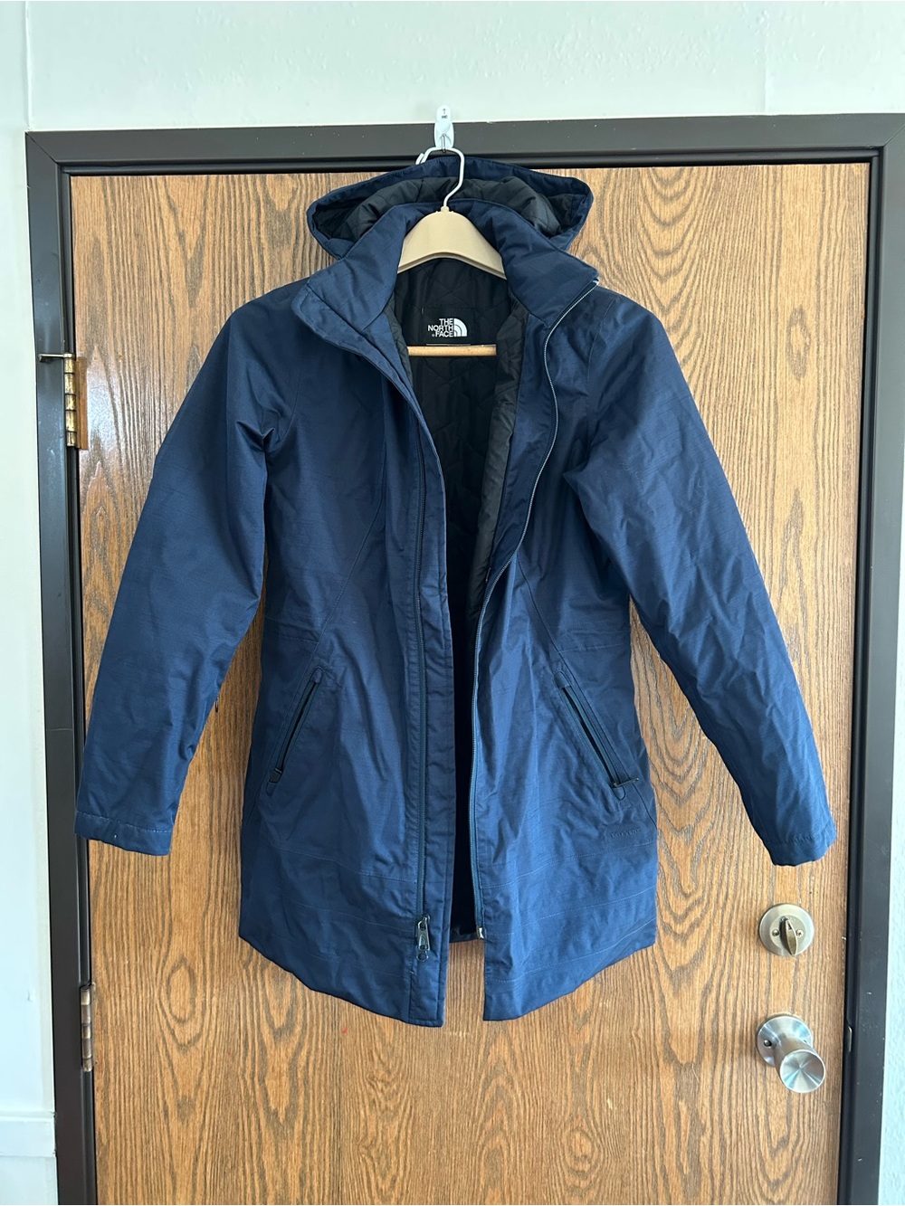 The North Face Women’s Navy Hooded Insulated Jacket